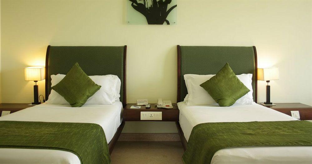 Hotel Atithi Puducherry Exterior foto