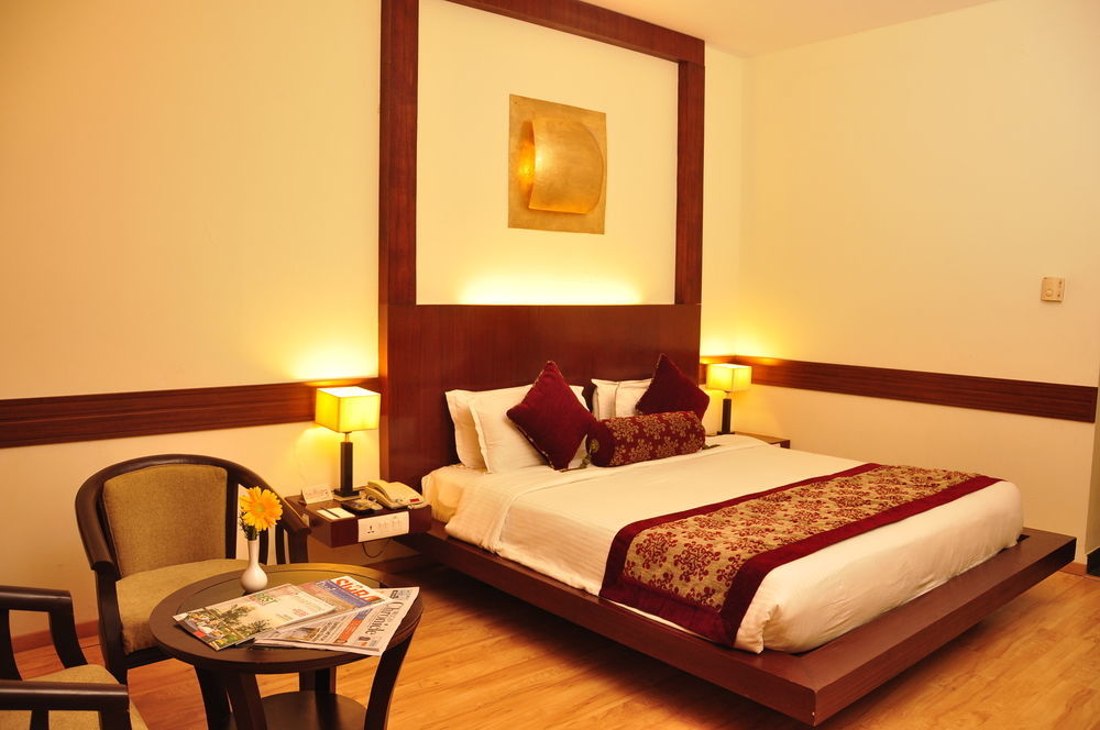 Hotel Atithi Puducherry Exterior foto