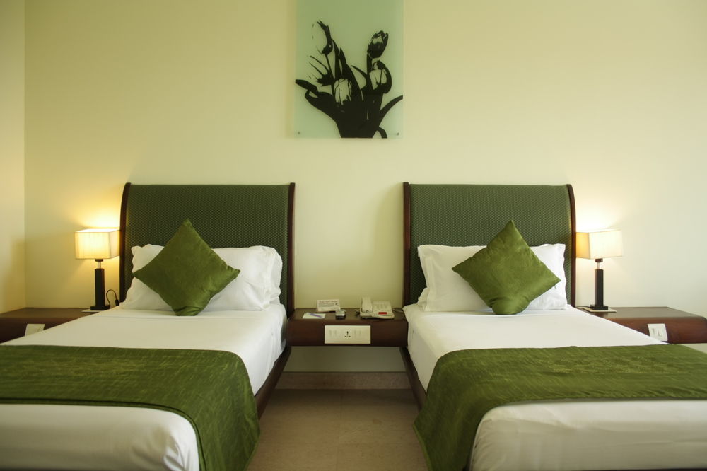 Hotel Atithi Puducherry Exterior foto